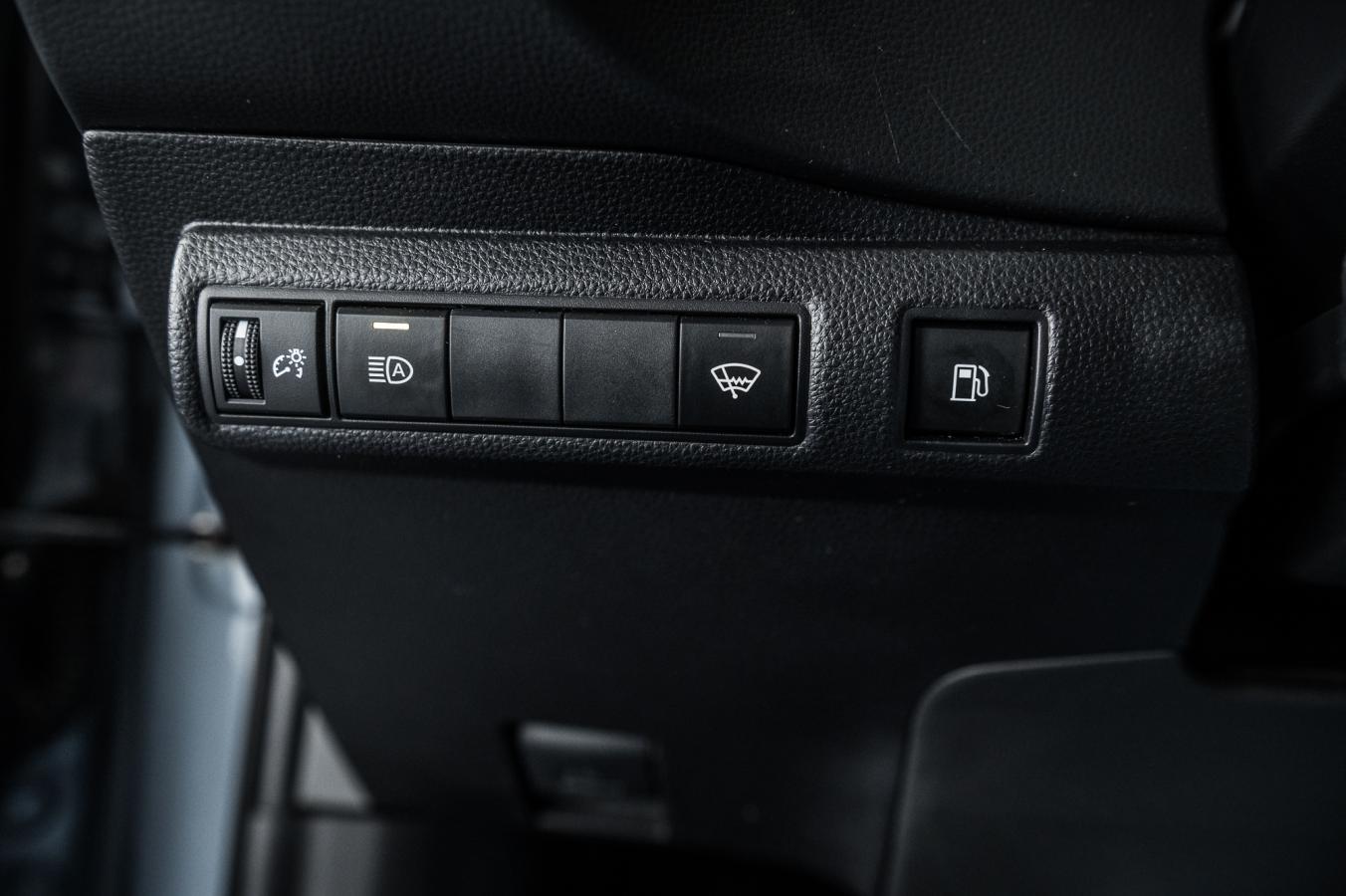 2023 Toyota Corolla - Image 15