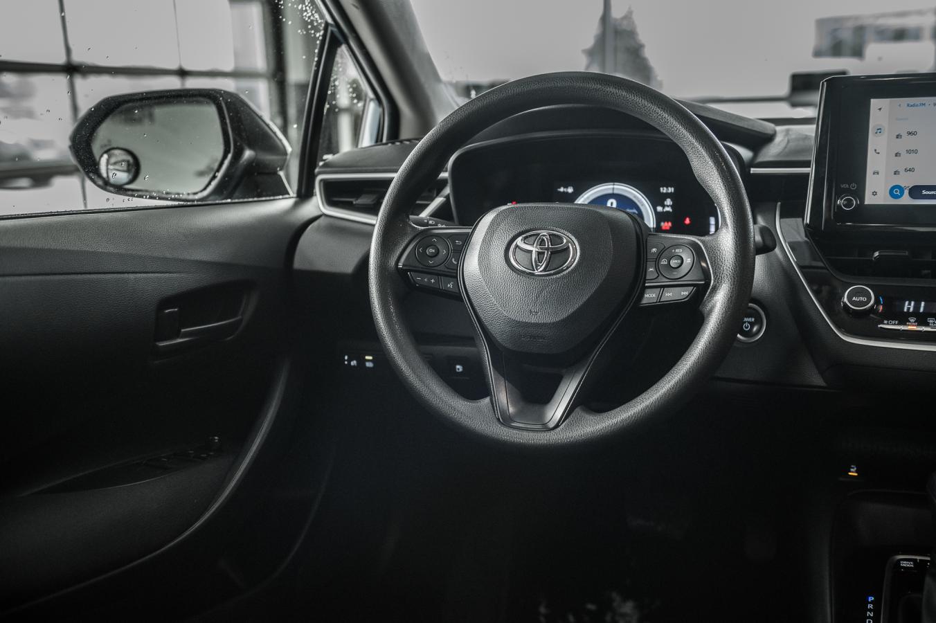 2023 Toyota Corolla - Image 27