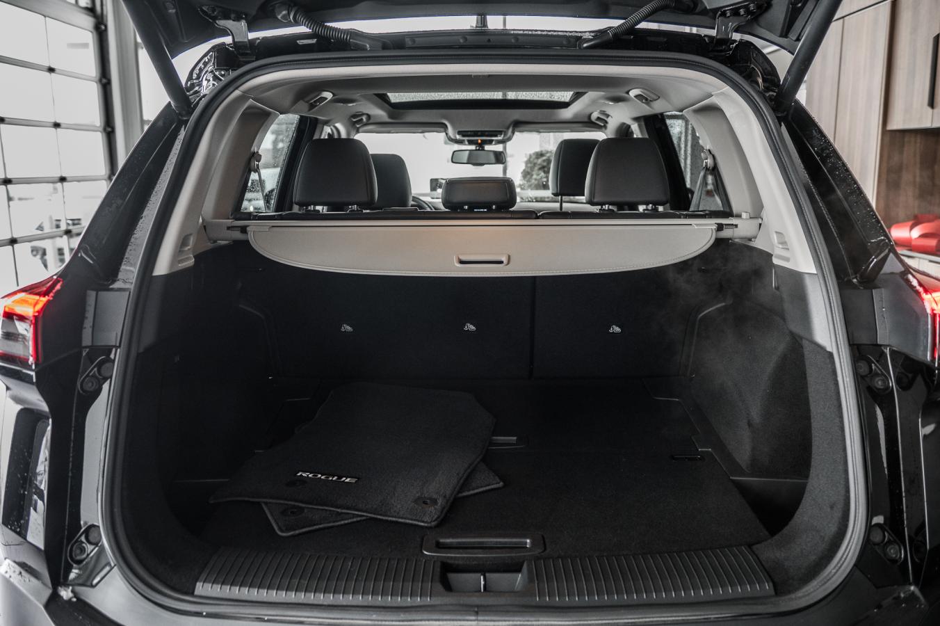 2023 Nissan Rogue - Image 11