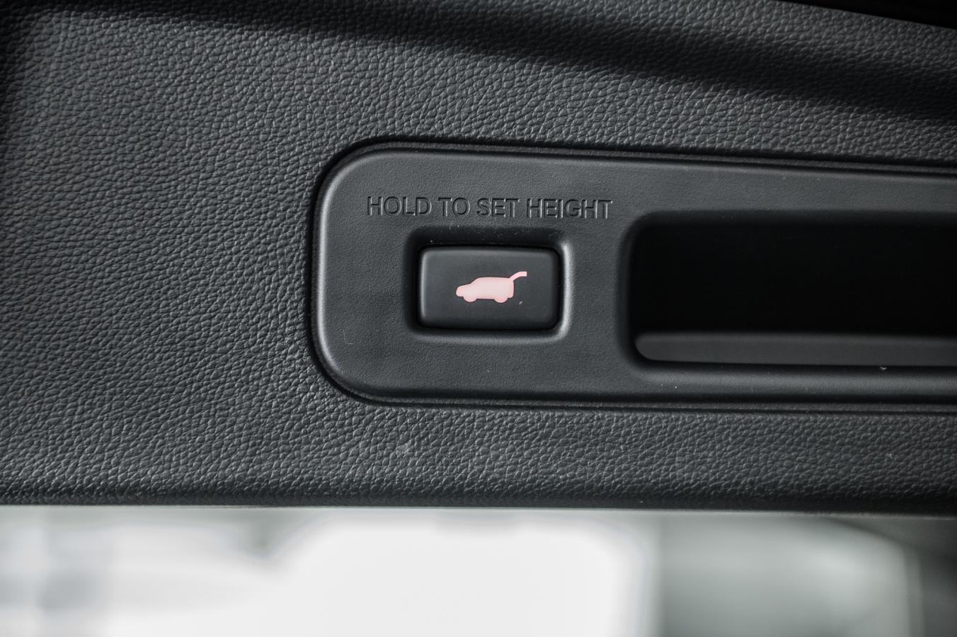 2022 Acura MDX - Image 13