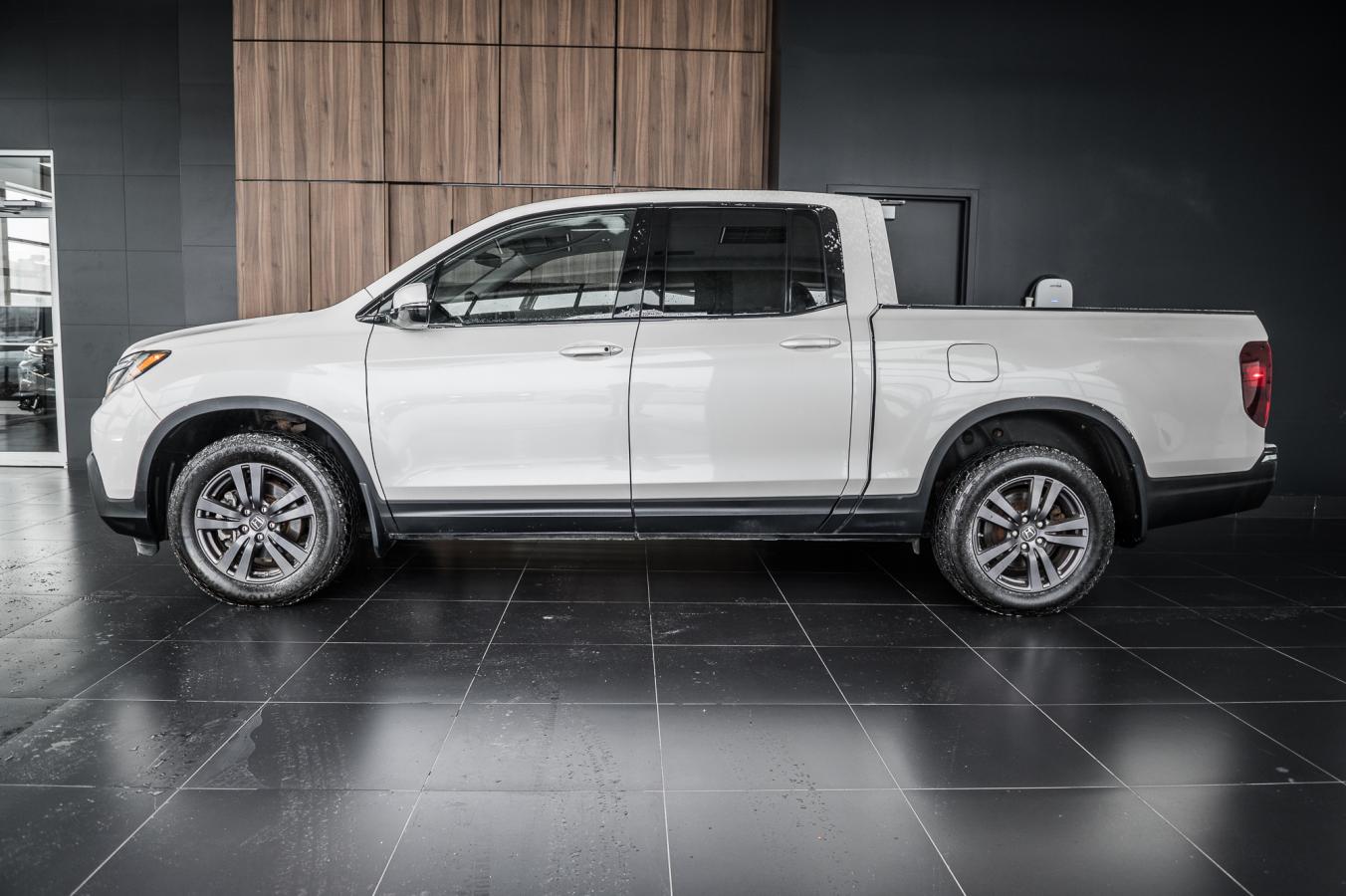 2017 Honda Ridgeline - Image 26