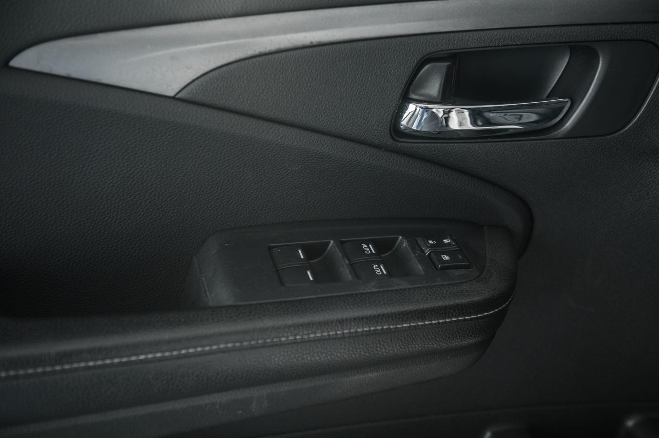 2017 Honda Ridgeline - Image 30