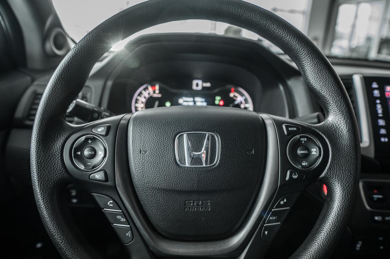 2017 Honda Ridgeline - Image 36