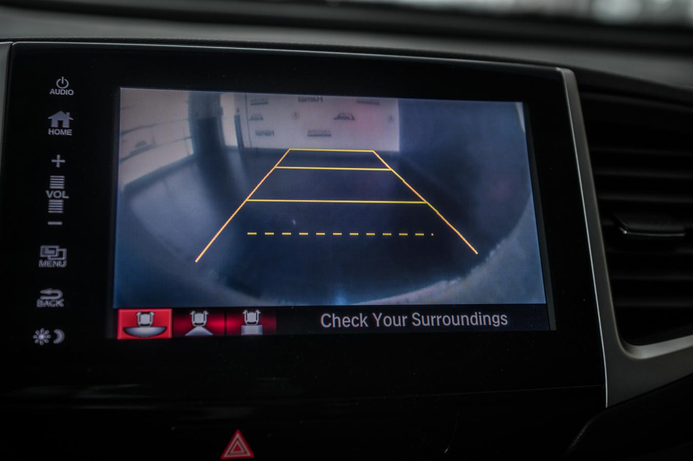 2017 Honda Ridgeline - Image 40