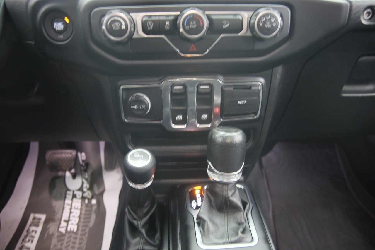 2020 Jeep Wrangler - Image 11