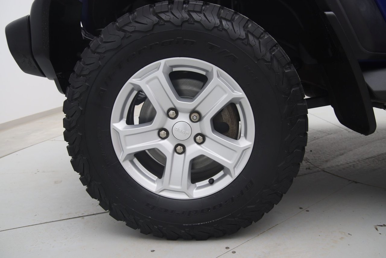 2020 Jeep Wrangler - Image 15