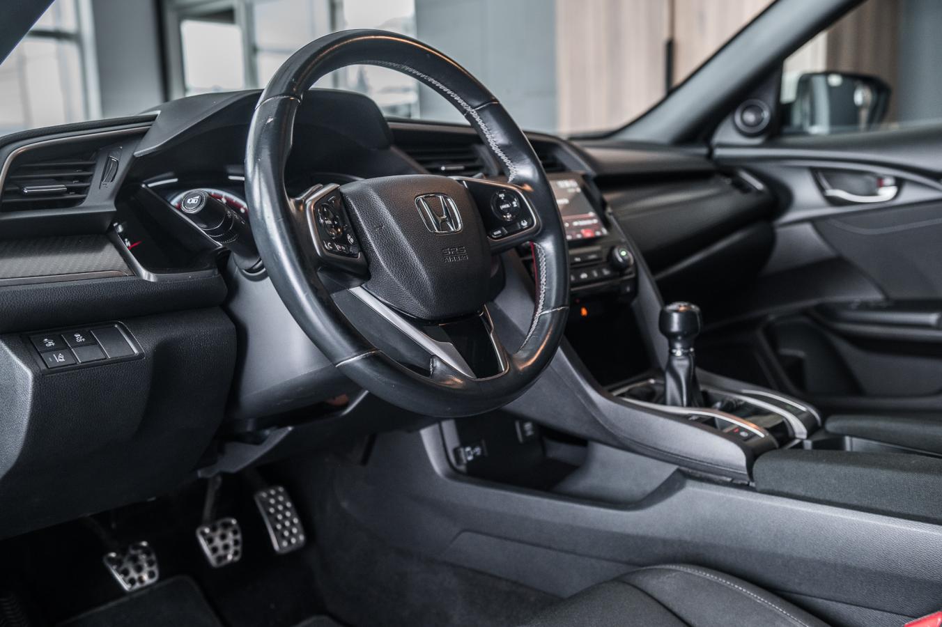 2019 Honda Civic - Image 29
