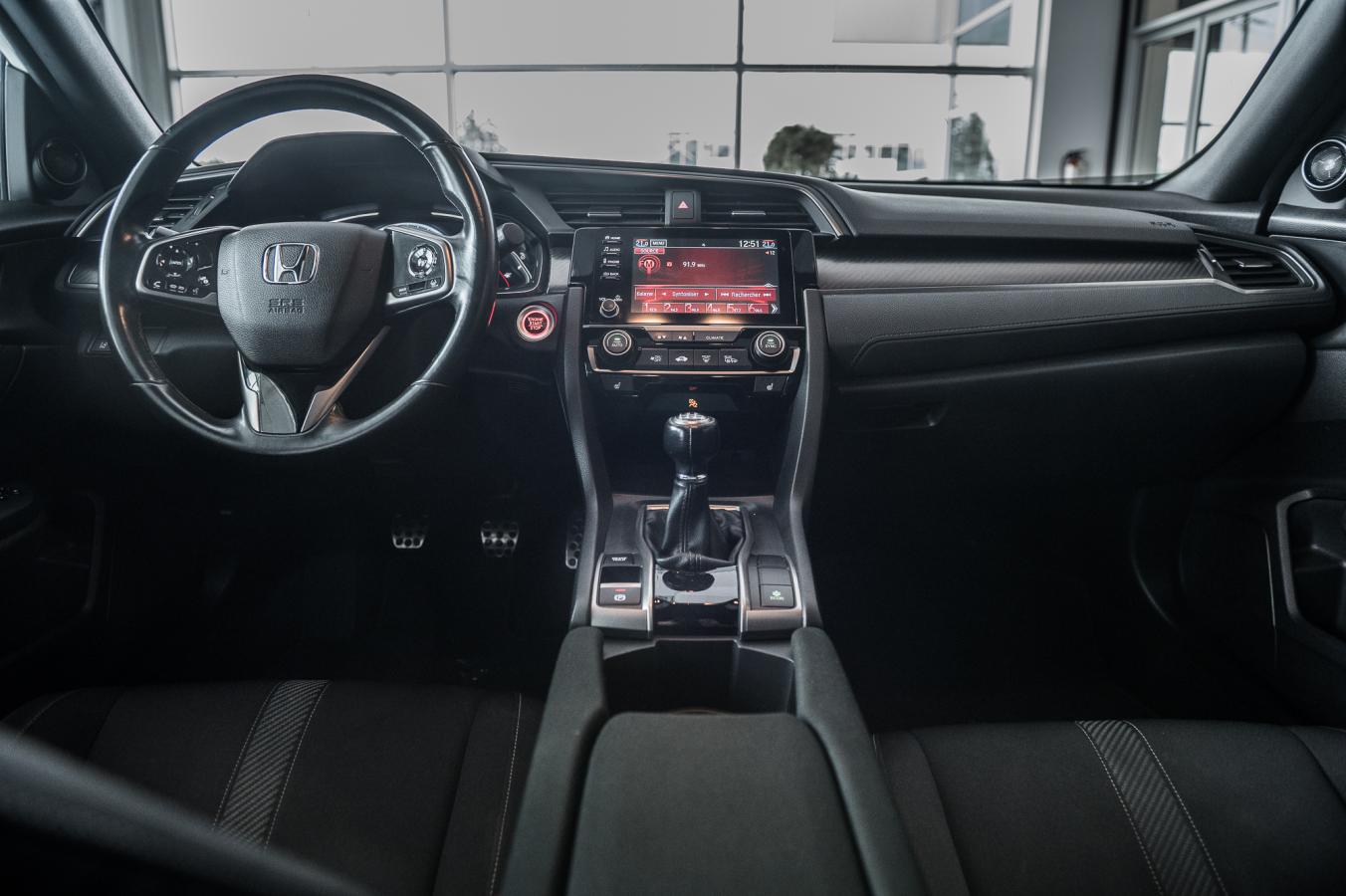 2019 Honda Civic - Image 41