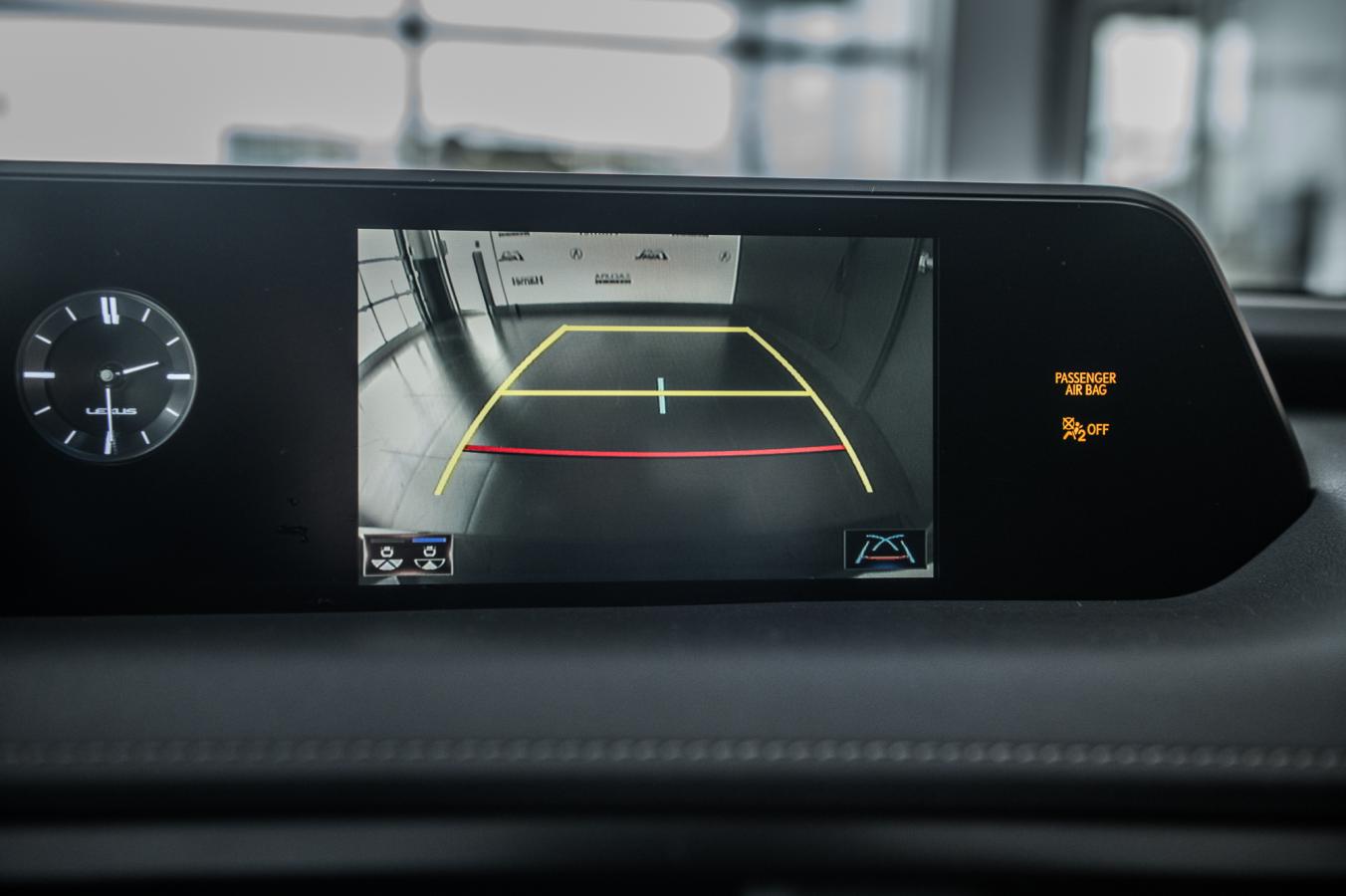 2021 Lexus UX - Image 40