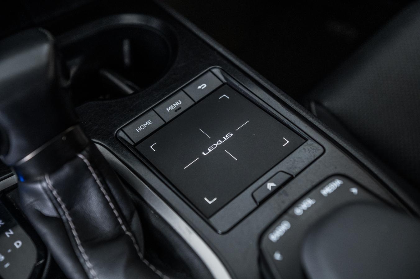 2021 Lexus UX - Image 45