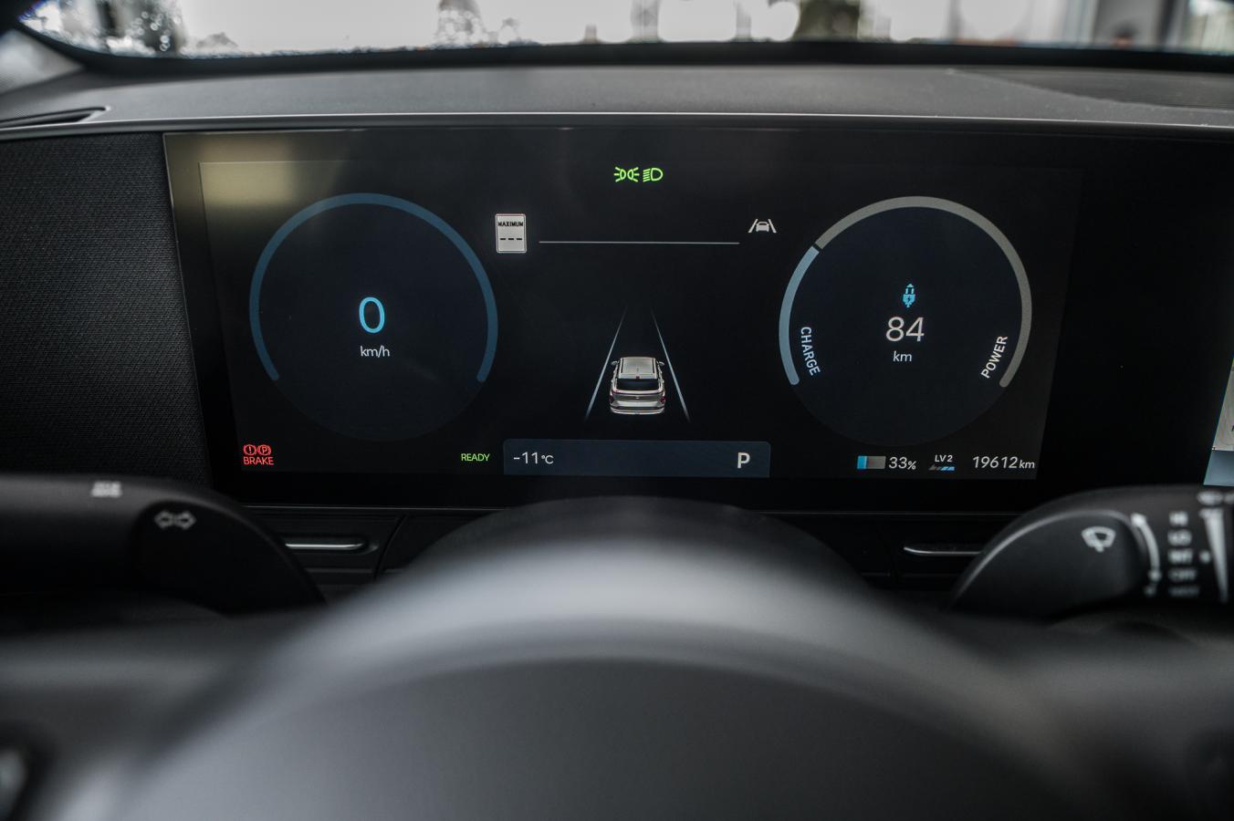 2024 Hyundai Kona Electric - Image 17