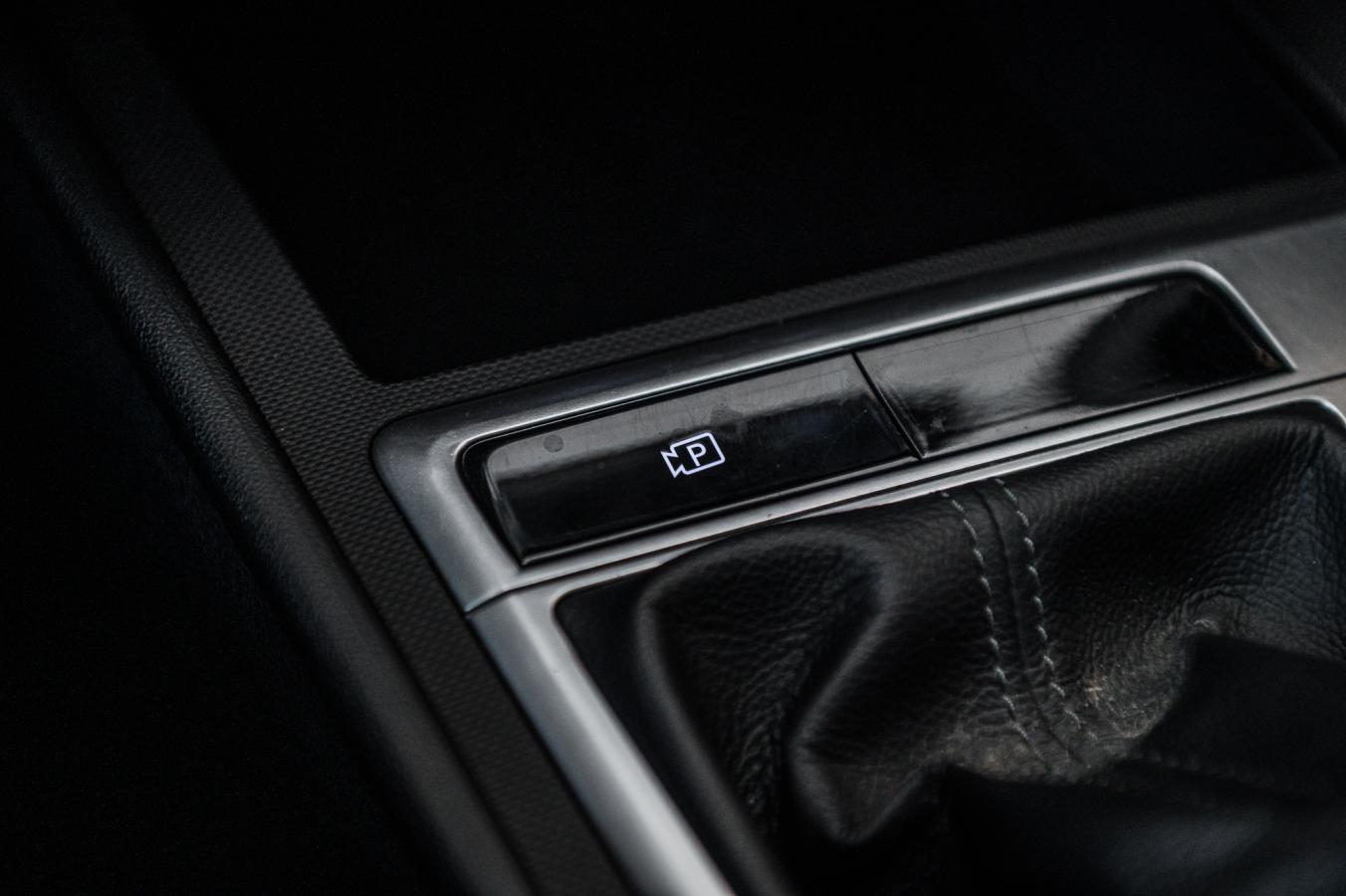 2022 Hyundai Elantra - Image 21