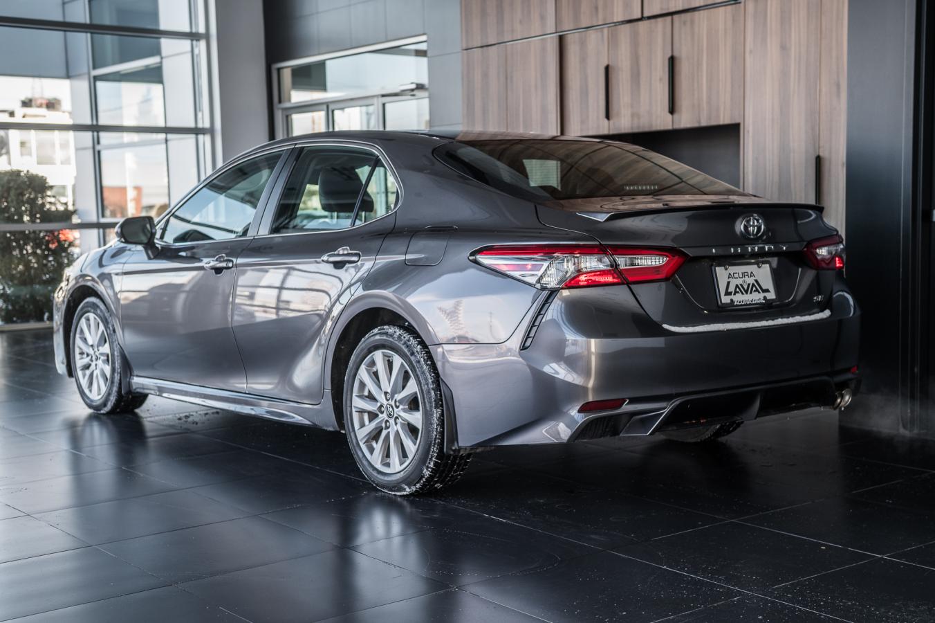 2019 Toyota Camry - Image 26