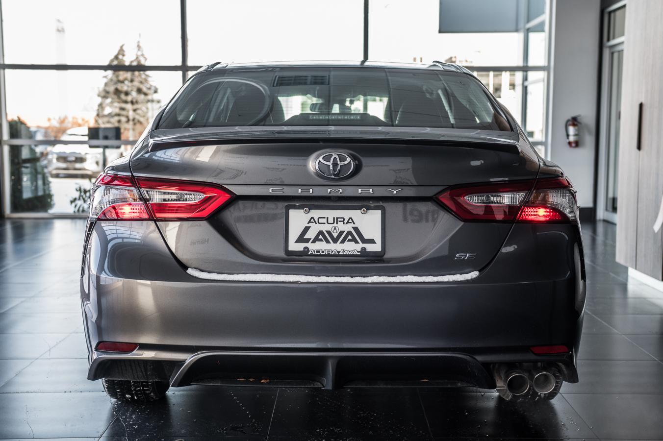 2019 Toyota Camry - Image 27