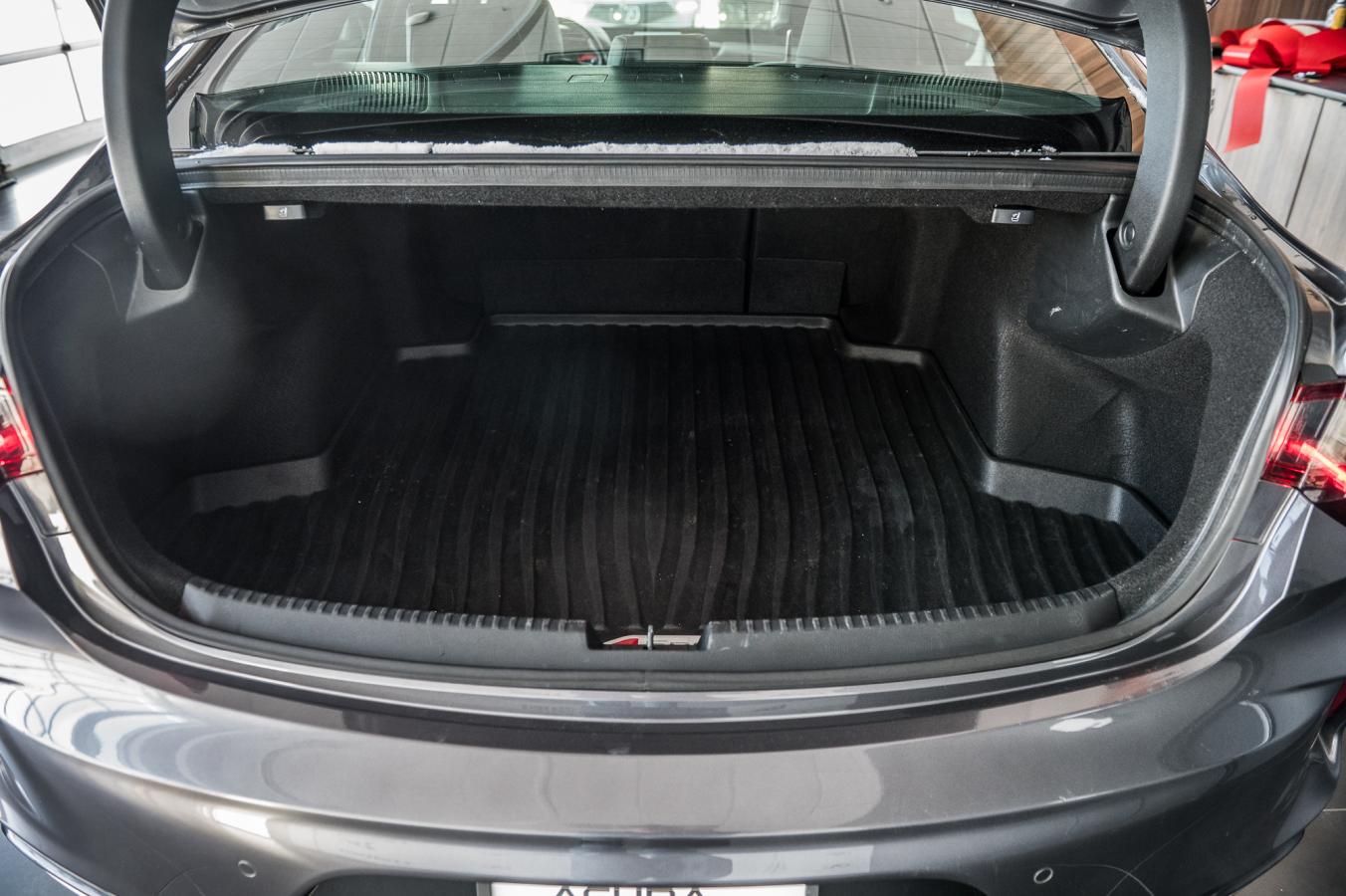 2022 Acura TLX - Image 13