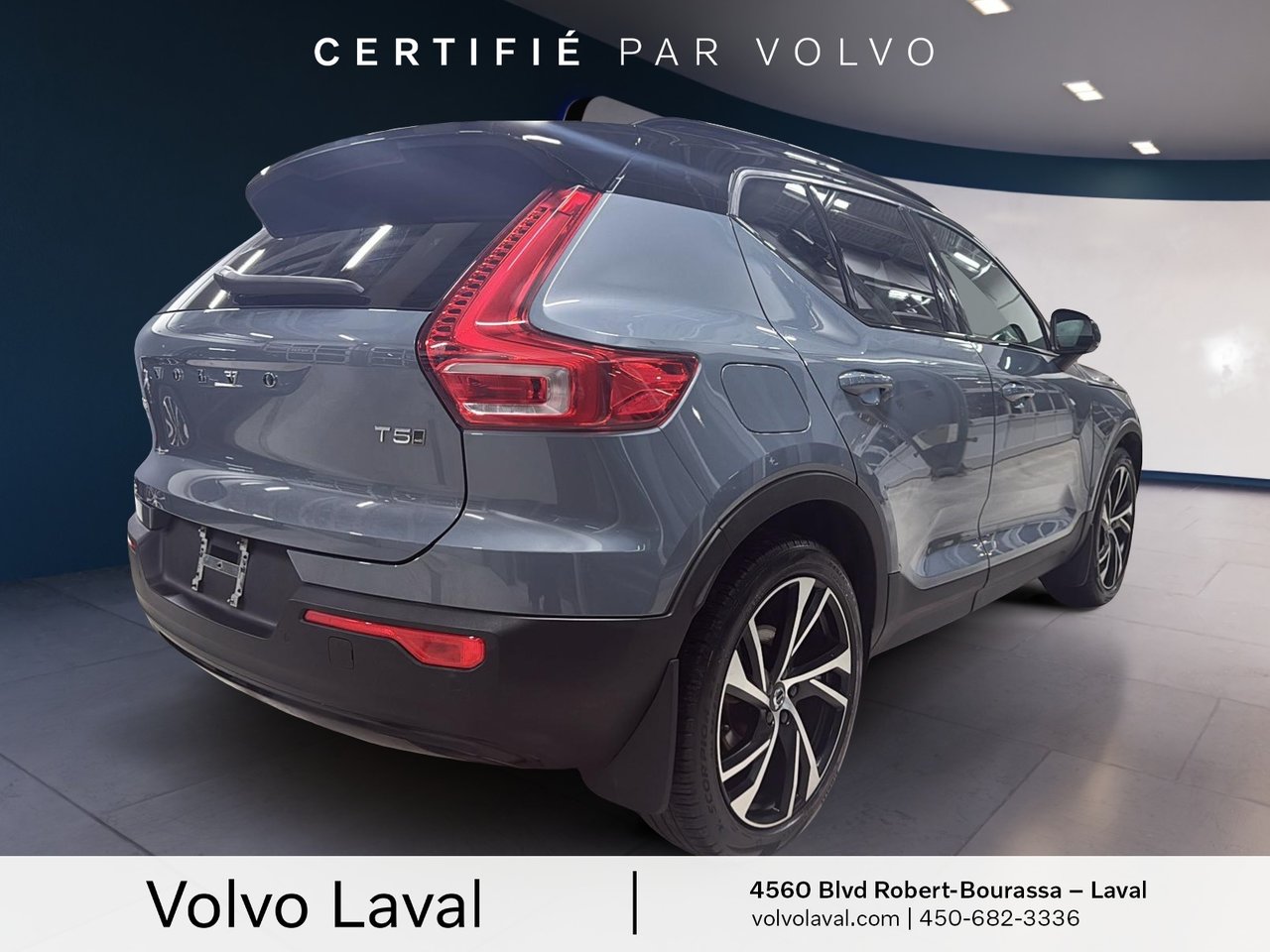 2022 Volvo XC40 - Image 4