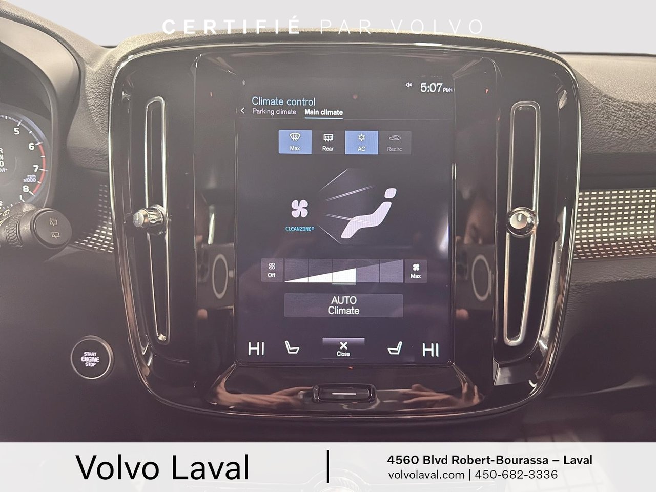 2022 Volvo XC40 - Image 19