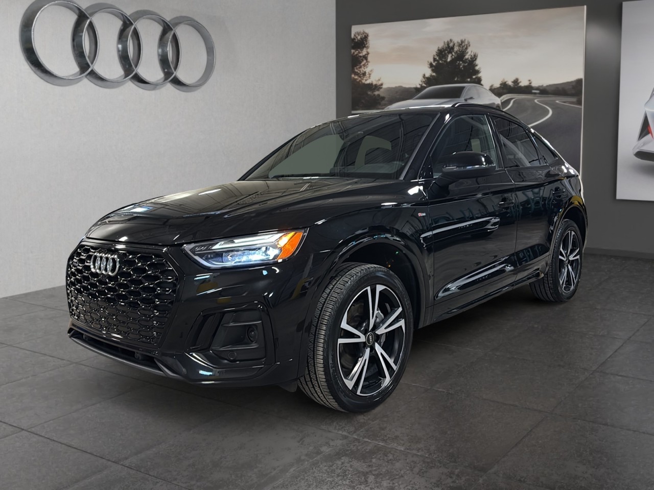 2023 Audi Q5 Sportback - Image 3