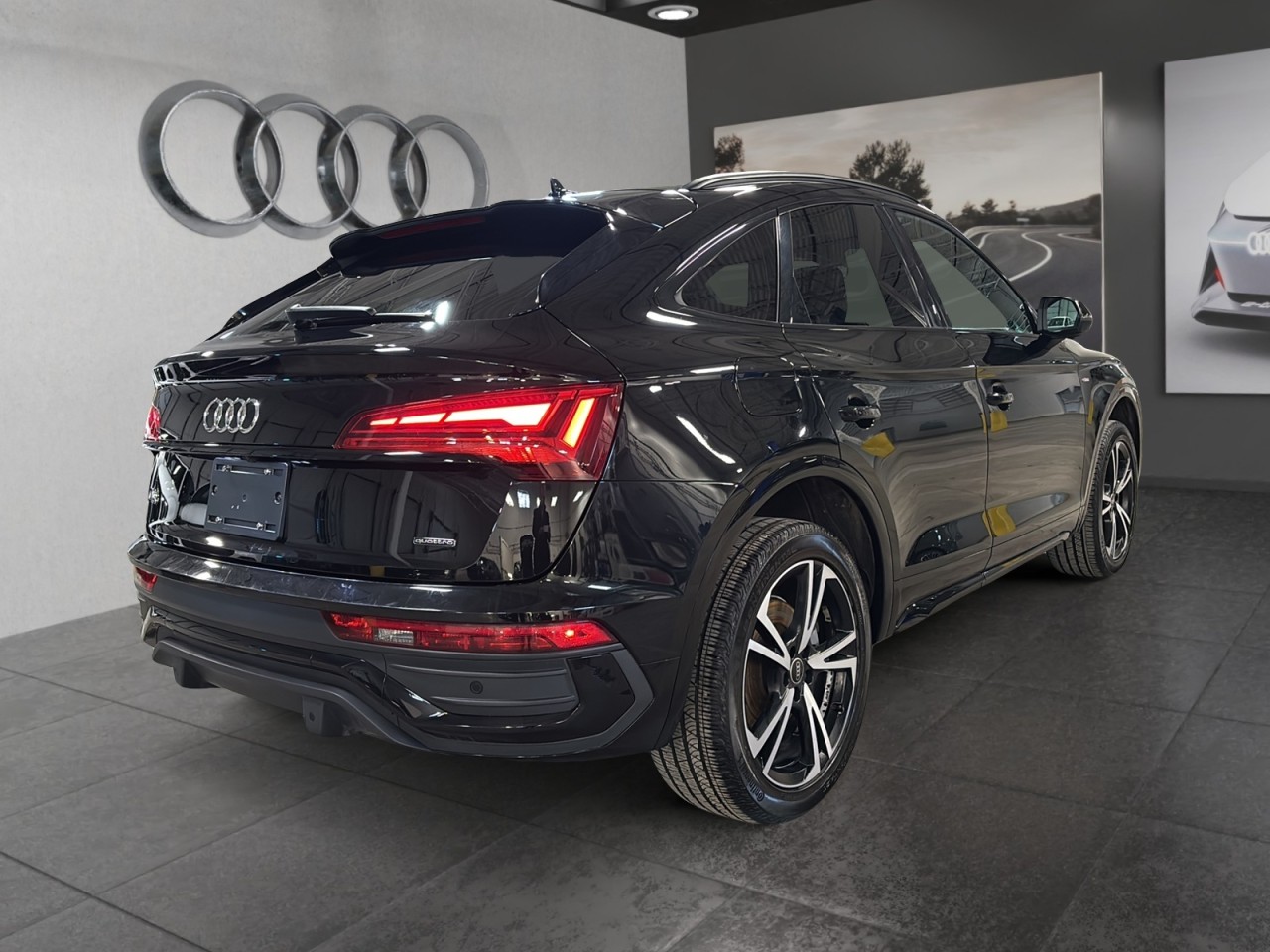 2023 Audi Q5 Sportback - Image 5