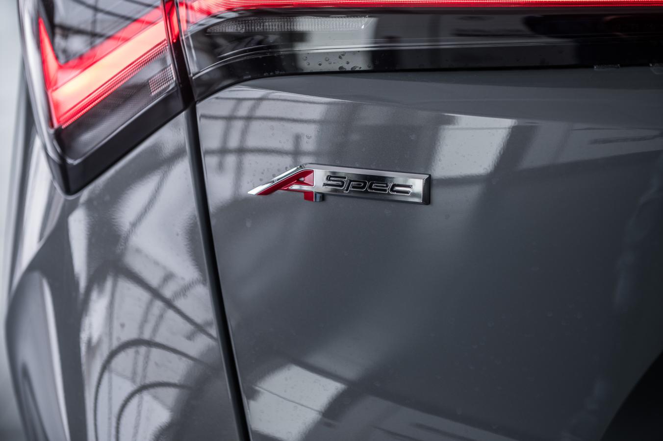 2025 Acura ADX - Image 9