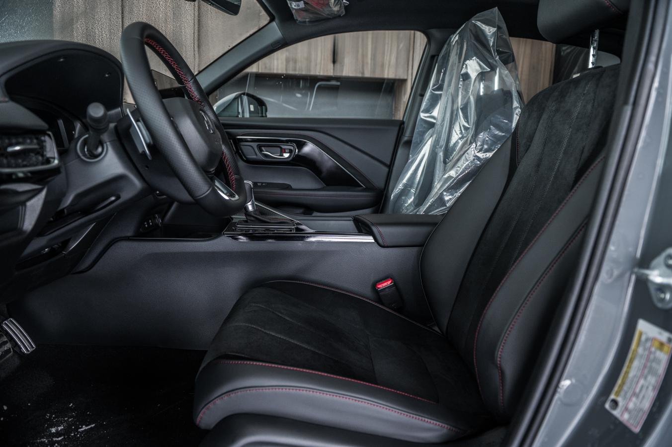 2025 Acura ADX - Image 14