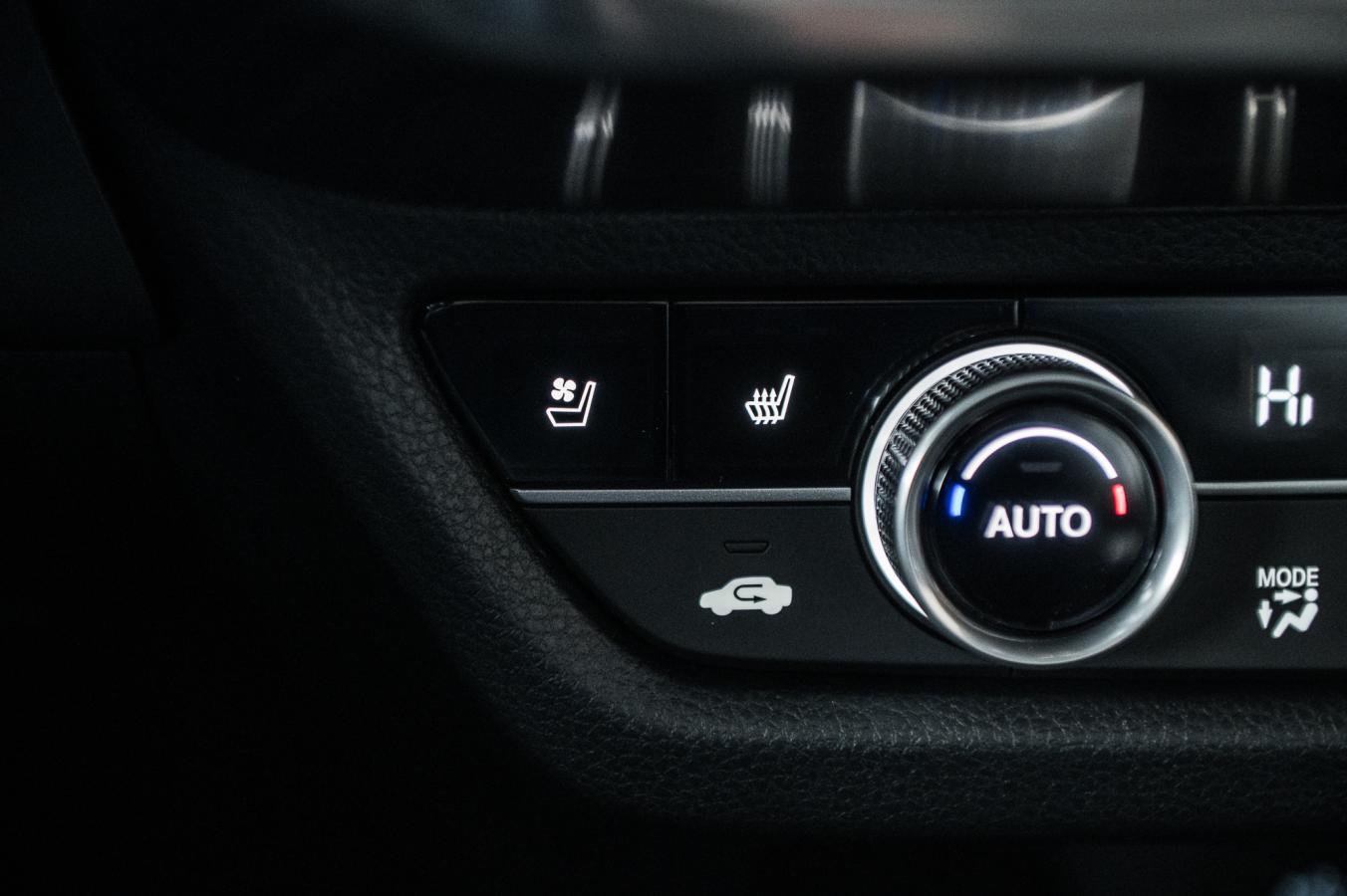 2025 Acura ADX - Image 24