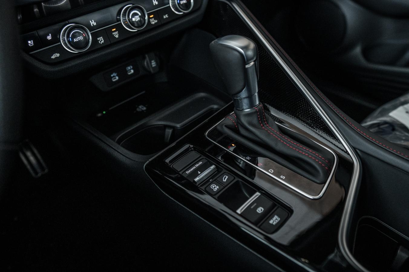 2025 Acura ADX - Image 26