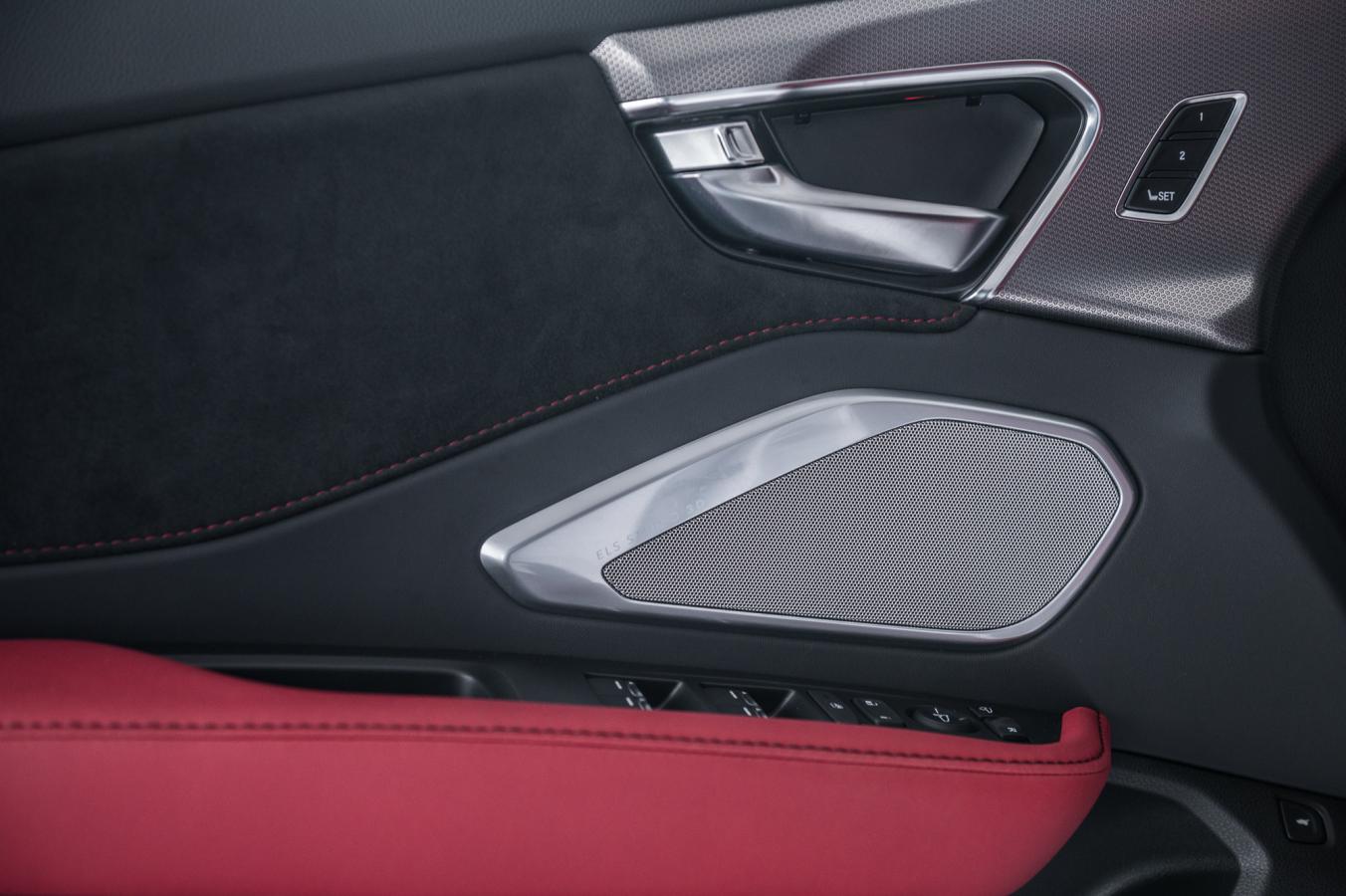 2025 Acura RDX - Image 13