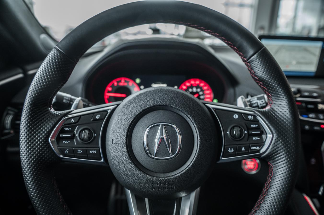 2025 Acura RDX - Image 18