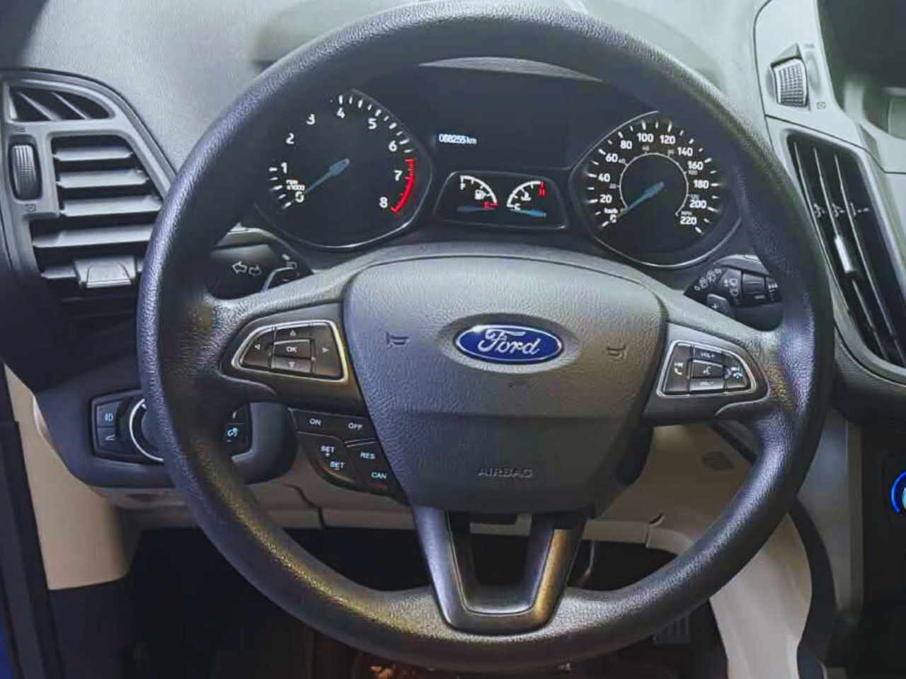 2017 Ford Escape - Image 12