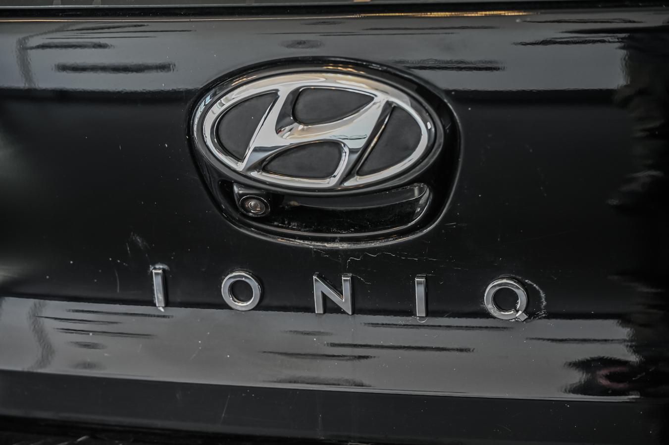 2020 Hyundai IONIQ Hybrid - Image 26