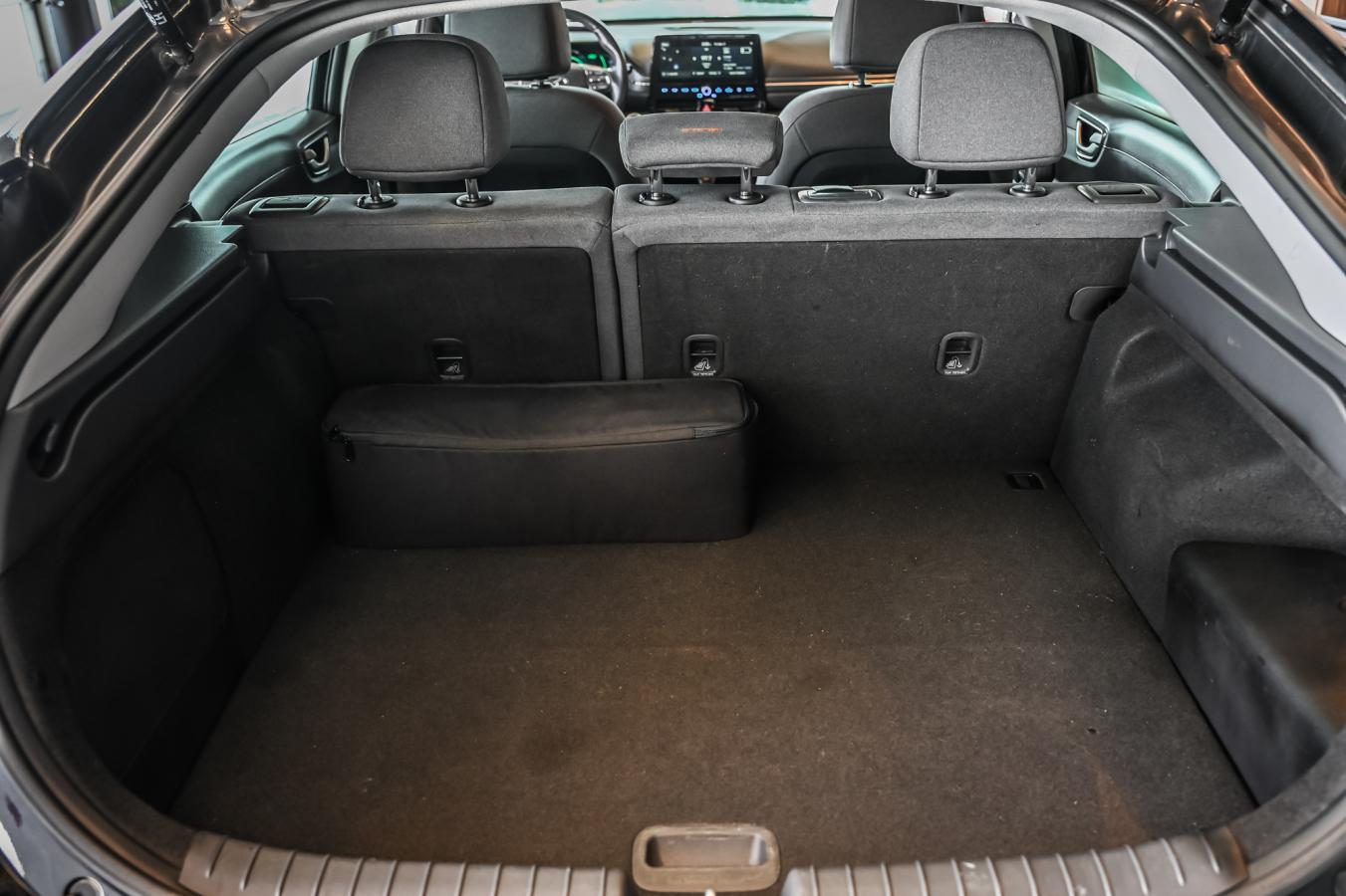 2020 Hyundai IONIQ Hybrid - Image 28