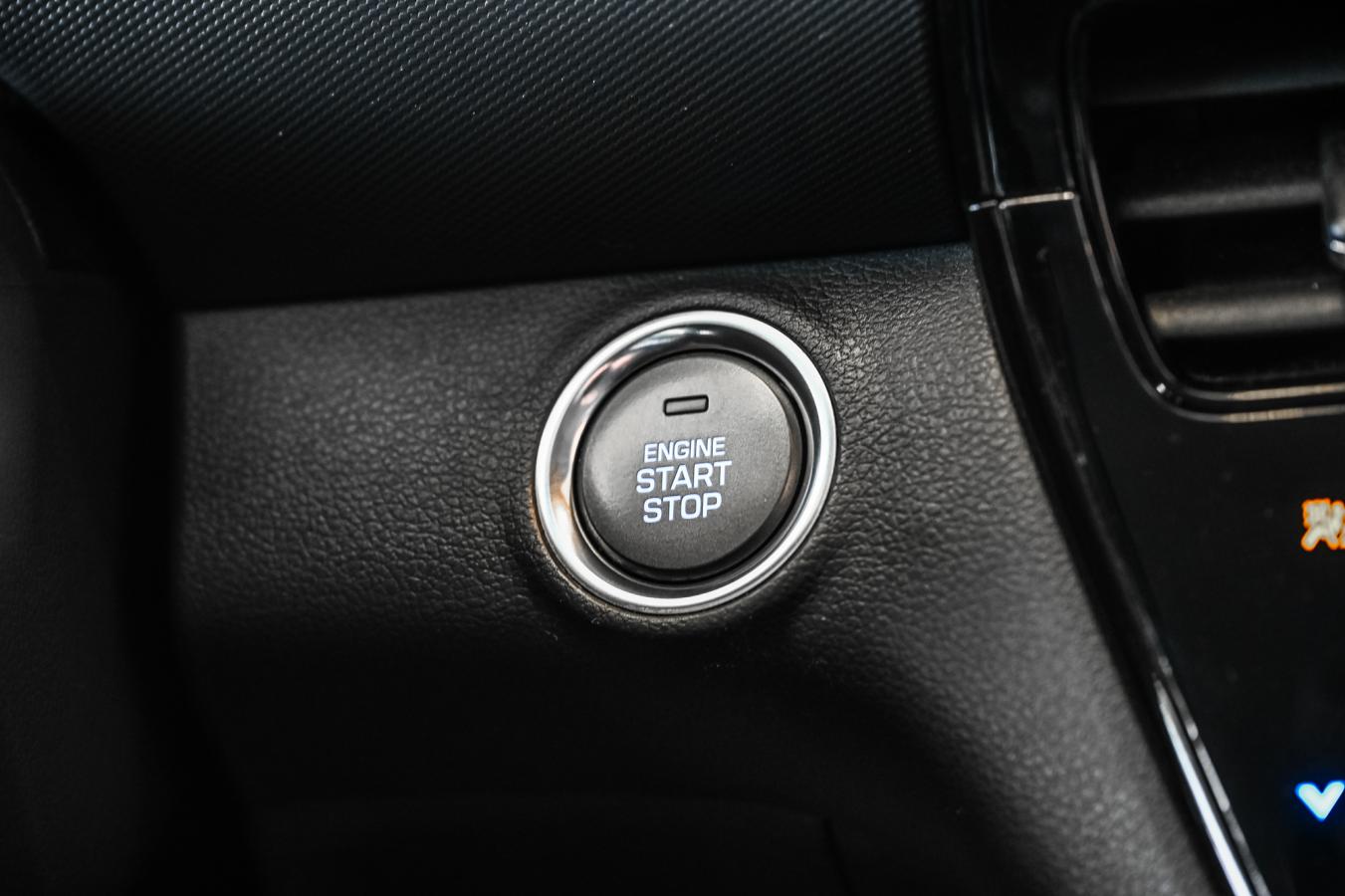 2020 Hyundai IONIQ Hybrid - Image 36