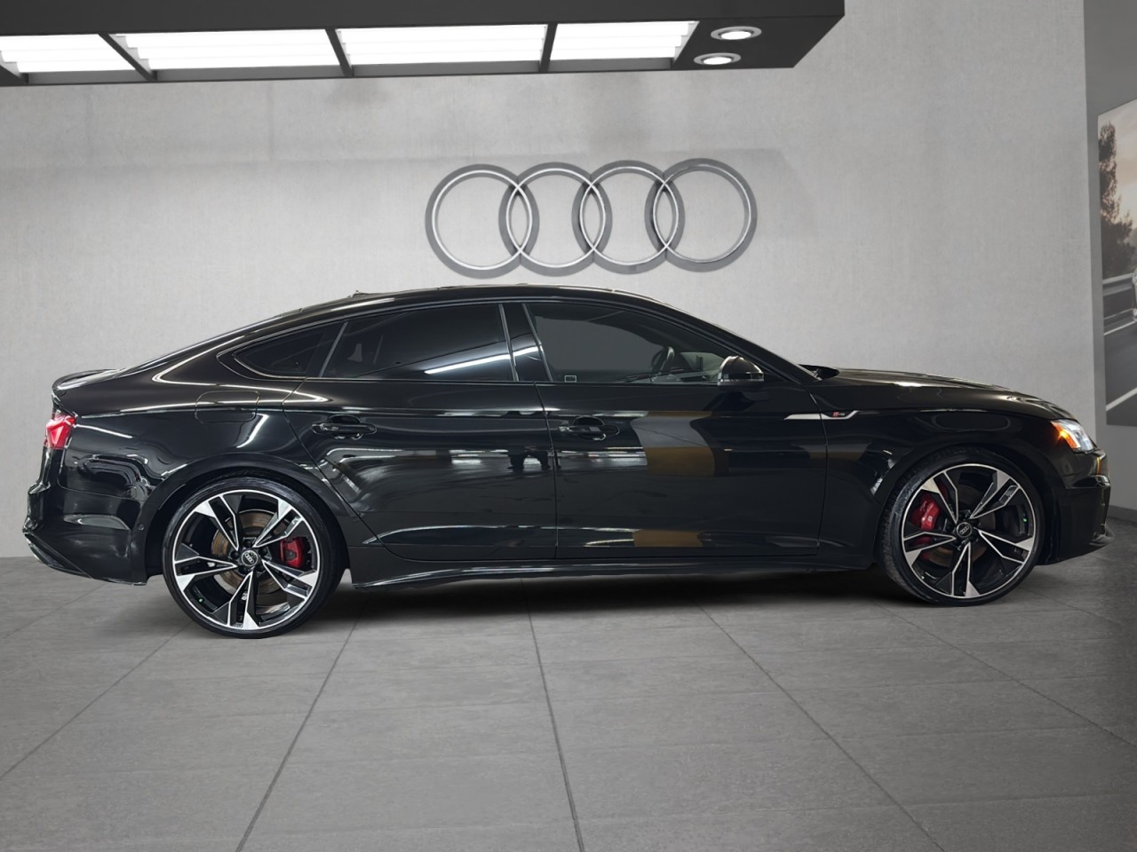 2022 Audi S5 Sportback - Image 4