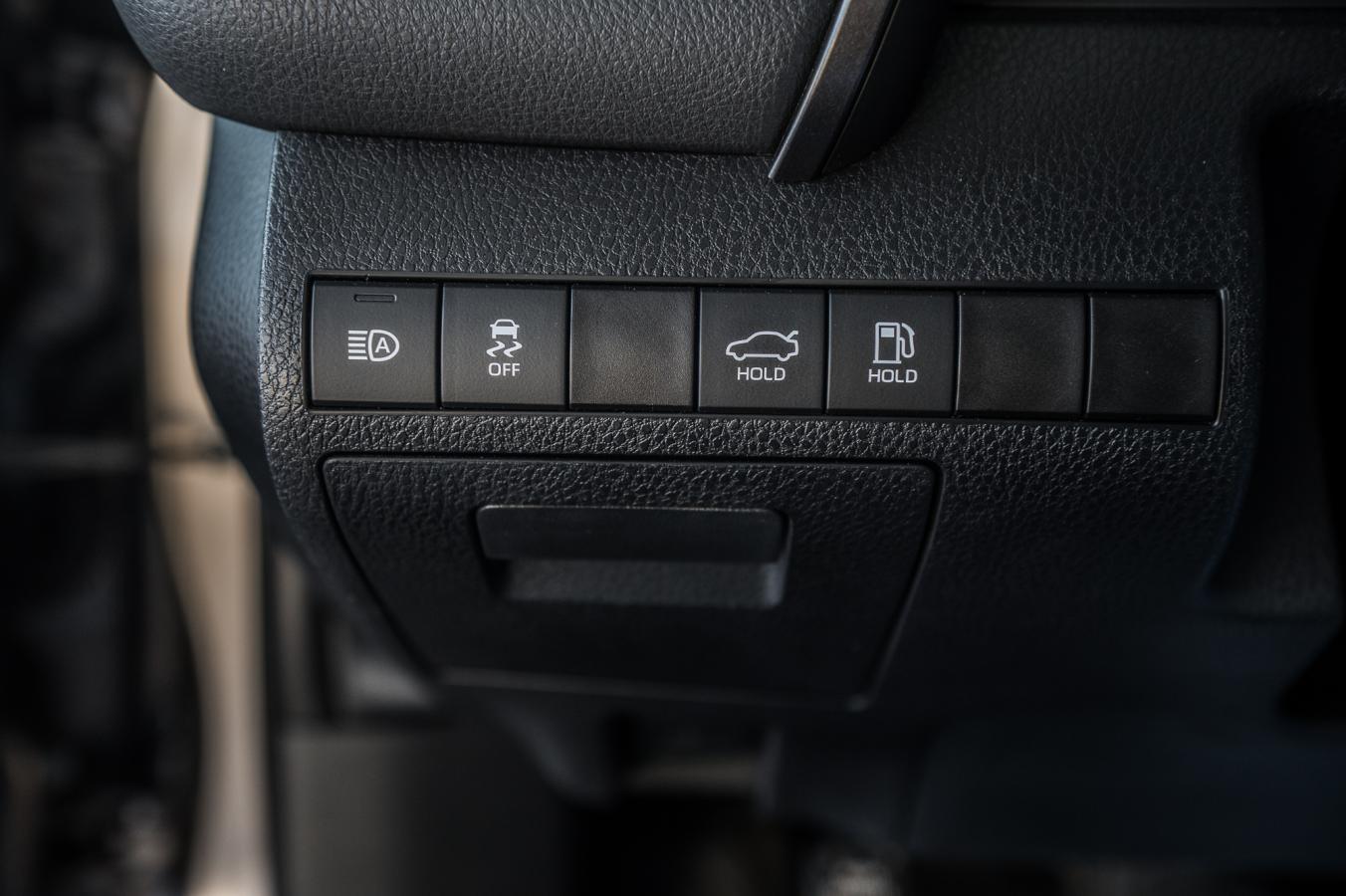 2019 Toyota Camry - Image 35