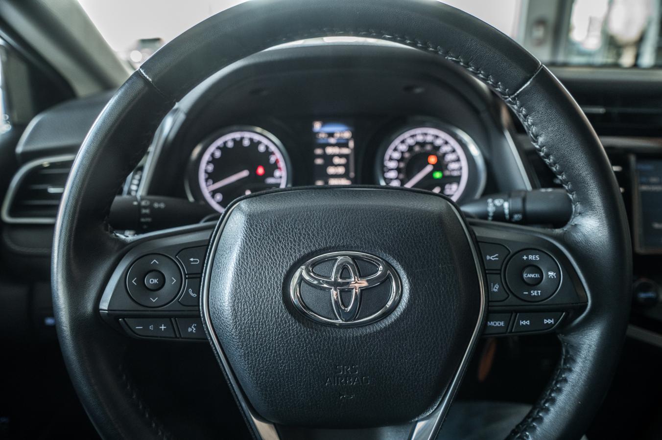 2019 Toyota Camry - Image 36