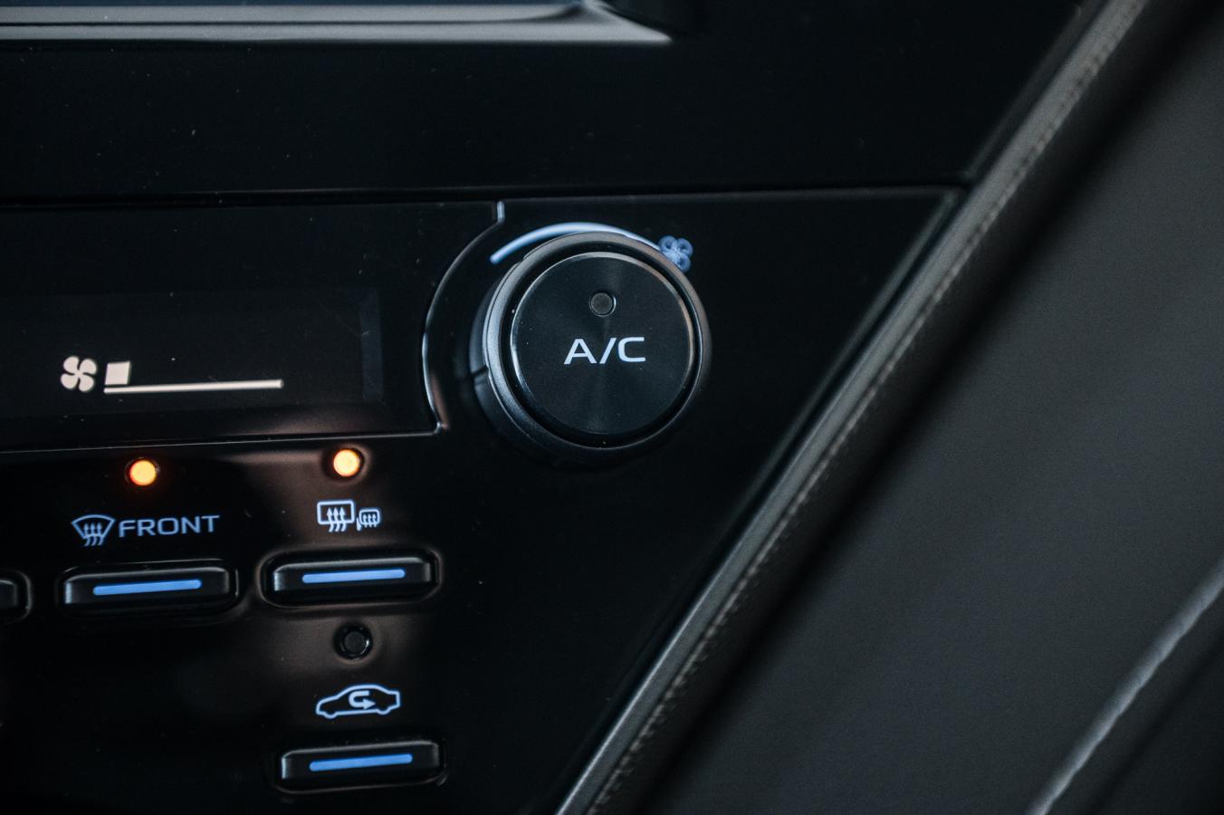 2019 Toyota Camry - Image 41