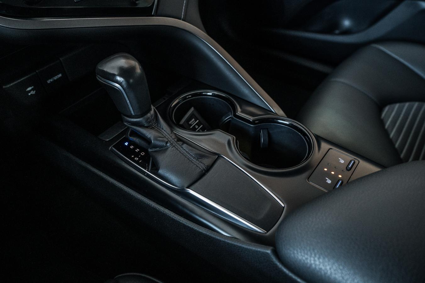 2019 Toyota Camry - Image 42