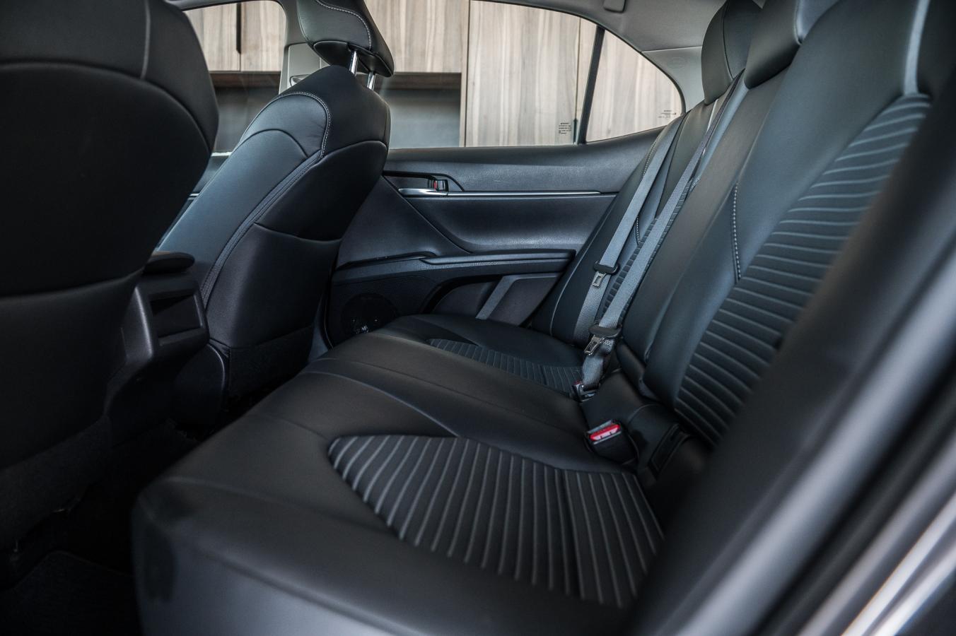 2019 Toyota Camry - Image 44