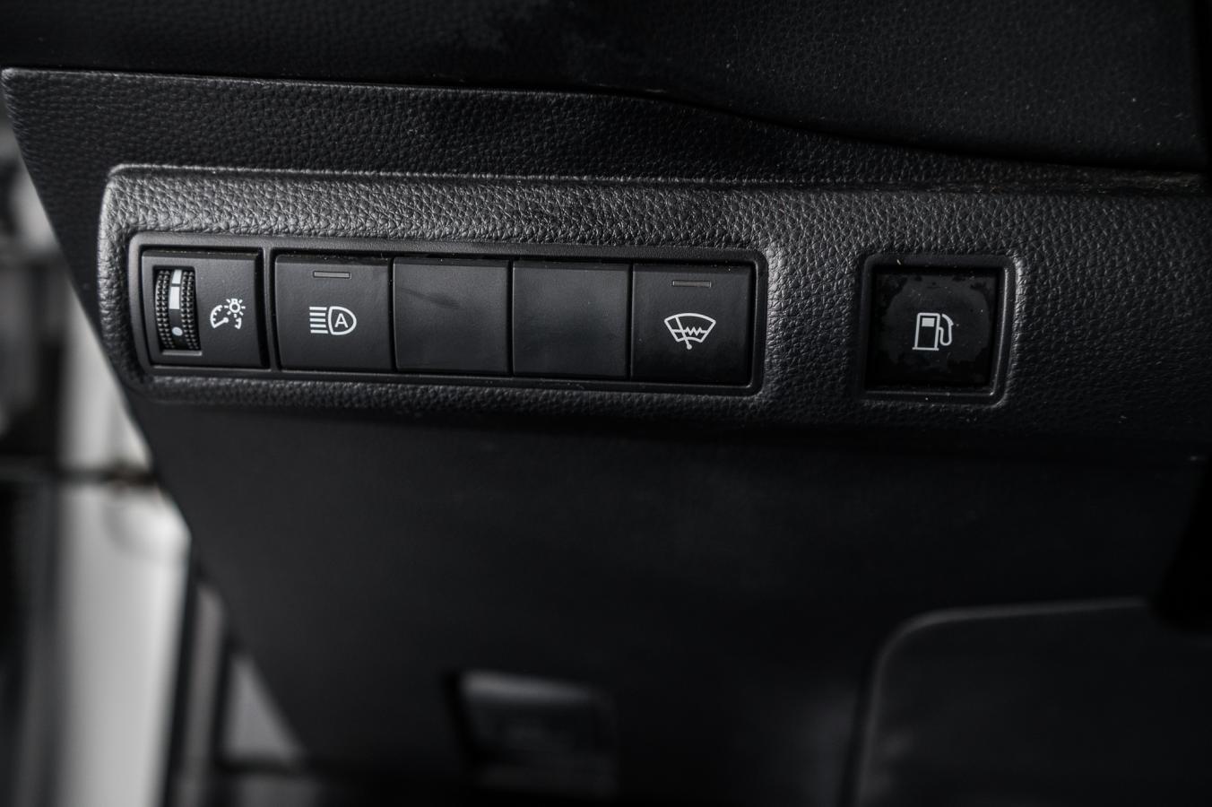 2023 Toyota Corolla - Image 15