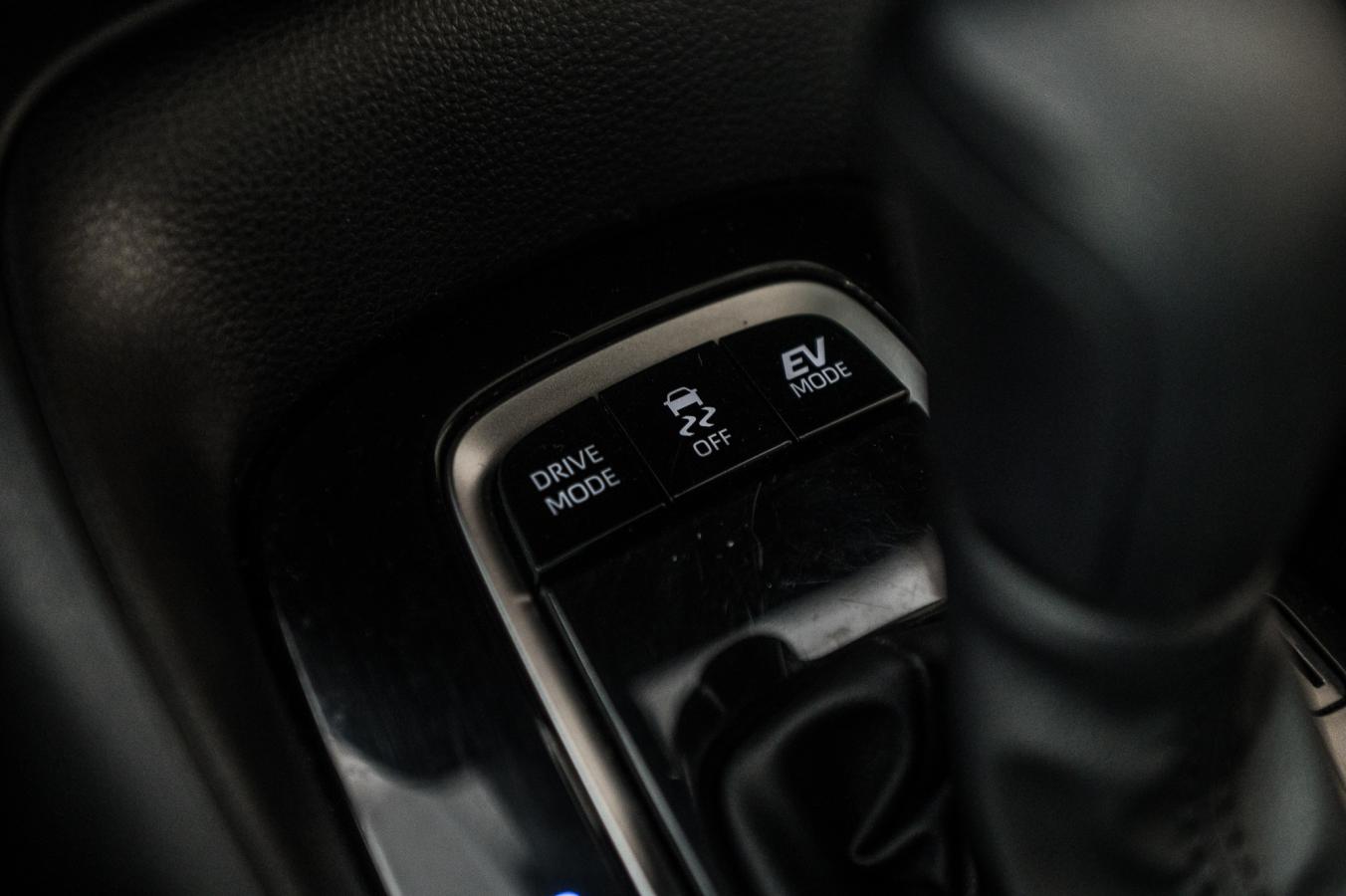 2023 Toyota Corolla - Image 24