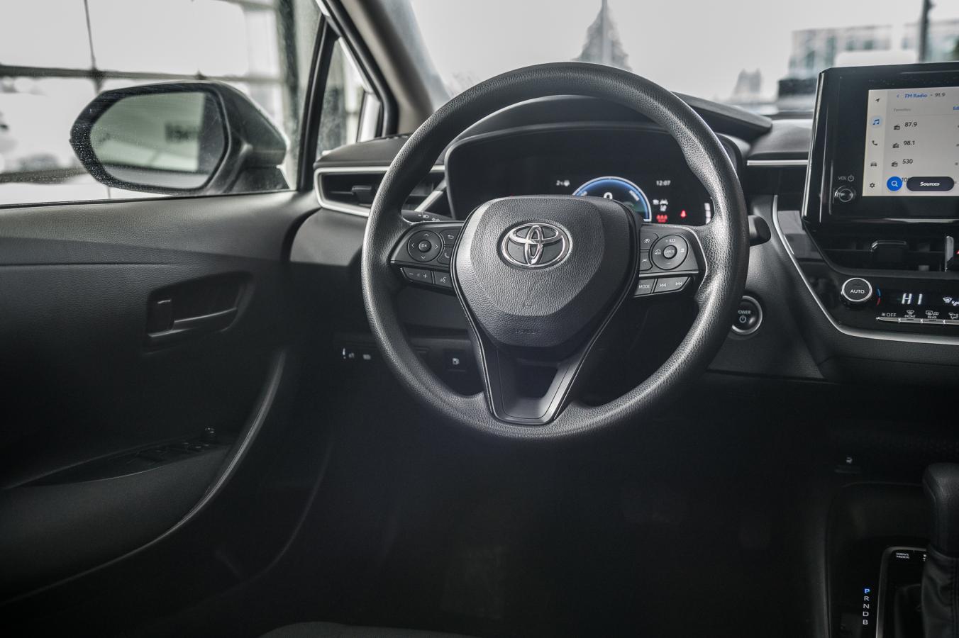 2023 Toyota Corolla - Image 27