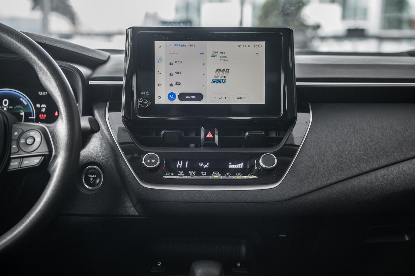 2023 Toyota Corolla - Image 28