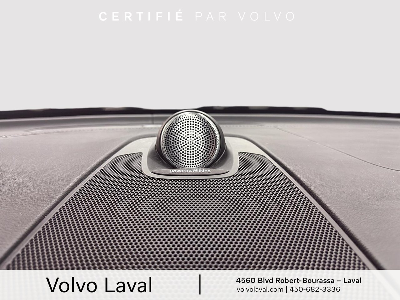 2022 Volvo XC60 - Image 11