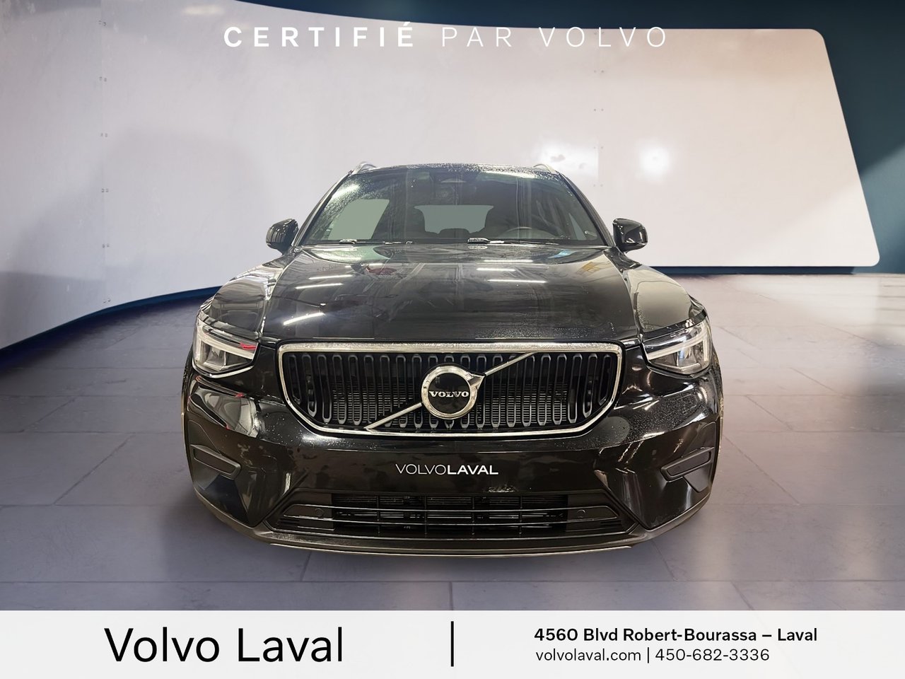 2023 Volvo XC40 - Image 2
