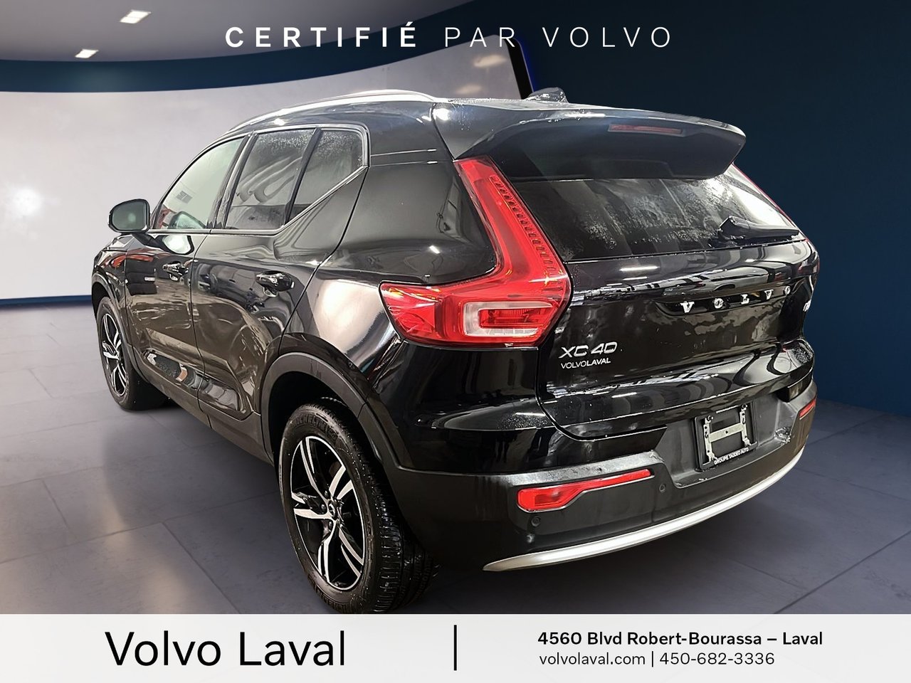 2023 Volvo XC40 - Image 6