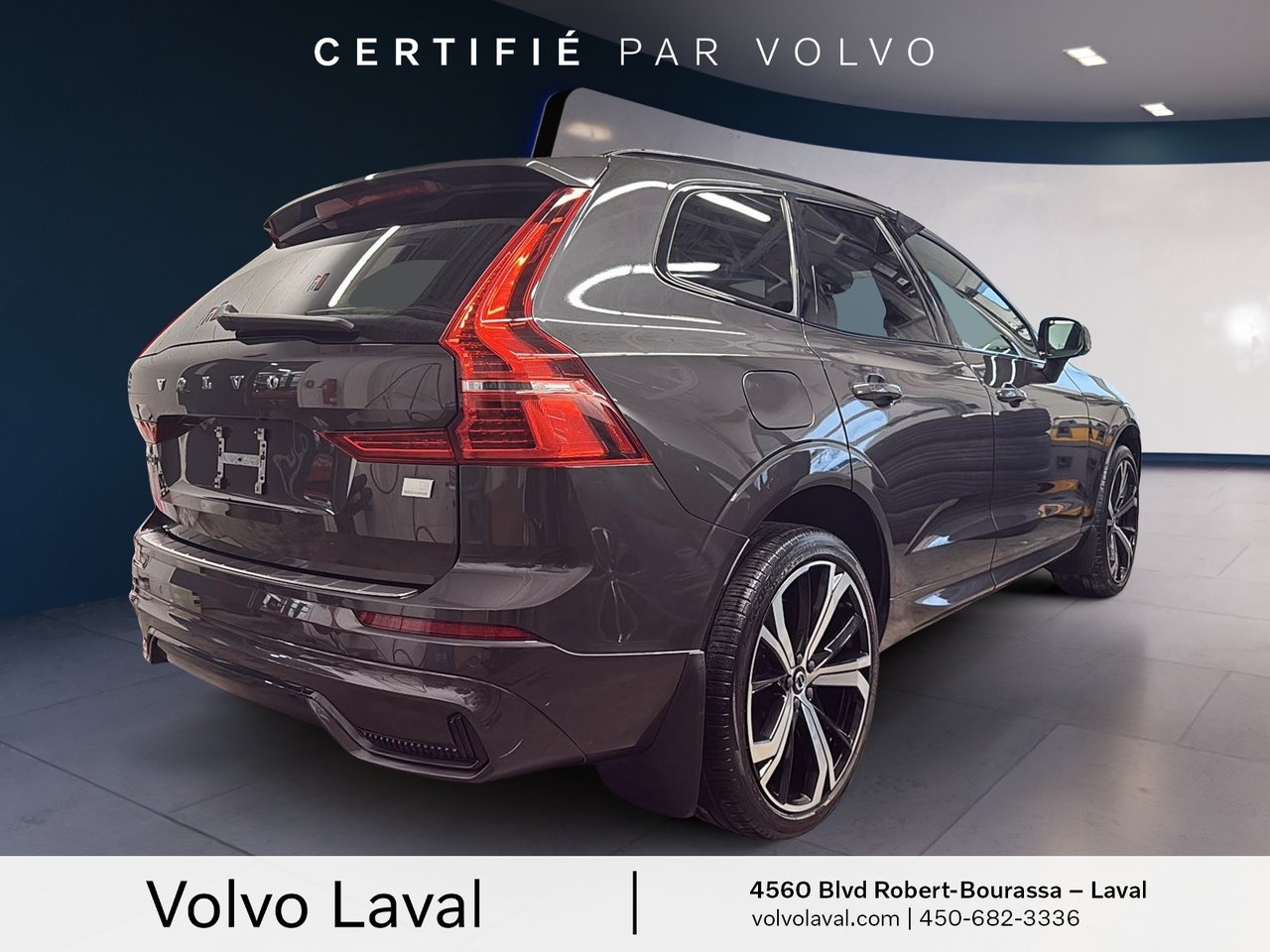 2022 Volvo XC60 Recharge - Image 3