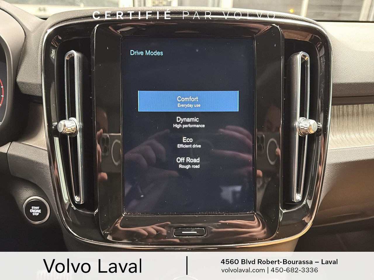 2022 Volvo XC40 - Image 15