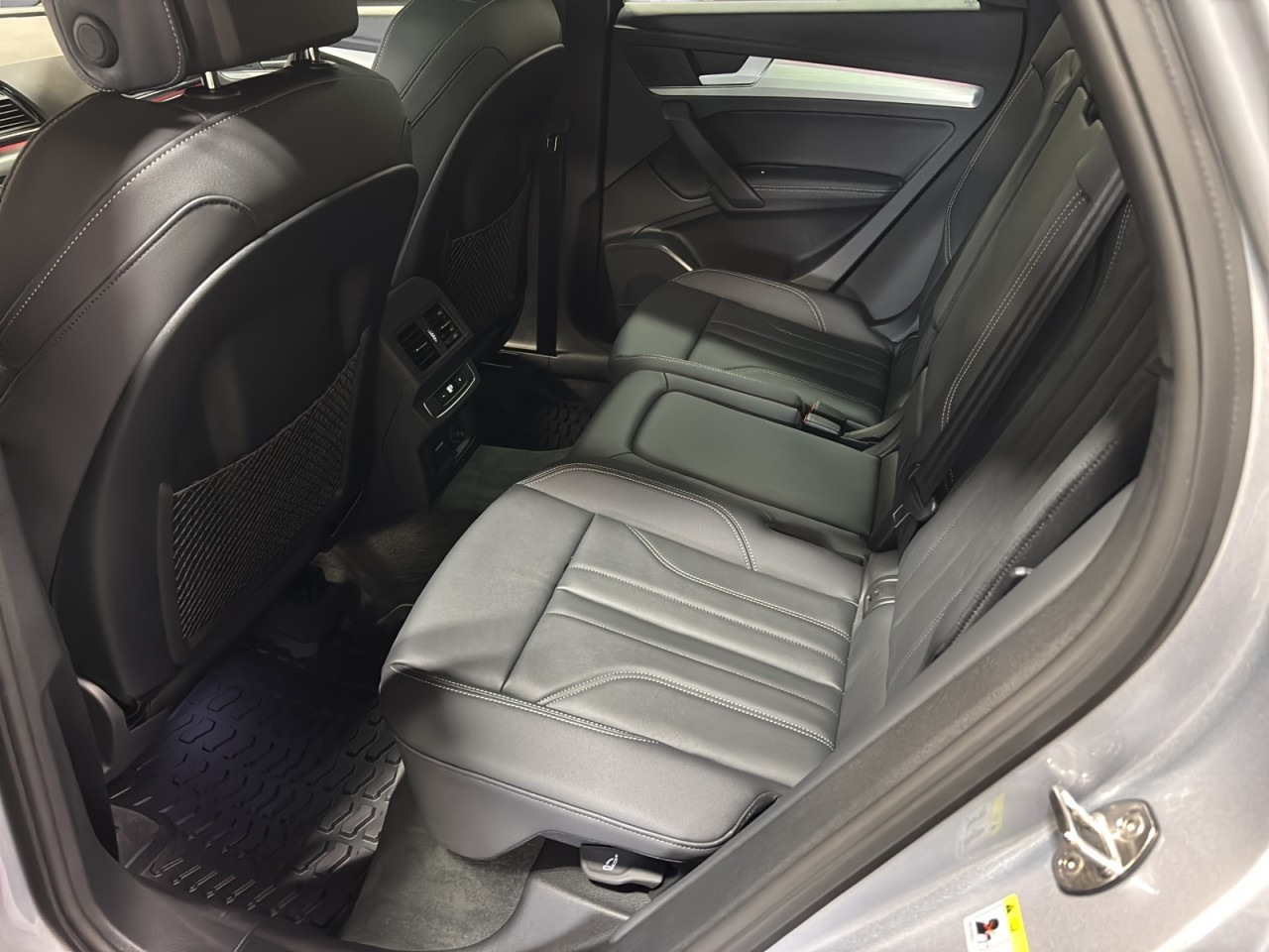 2025 Audi Q5 - Image 8