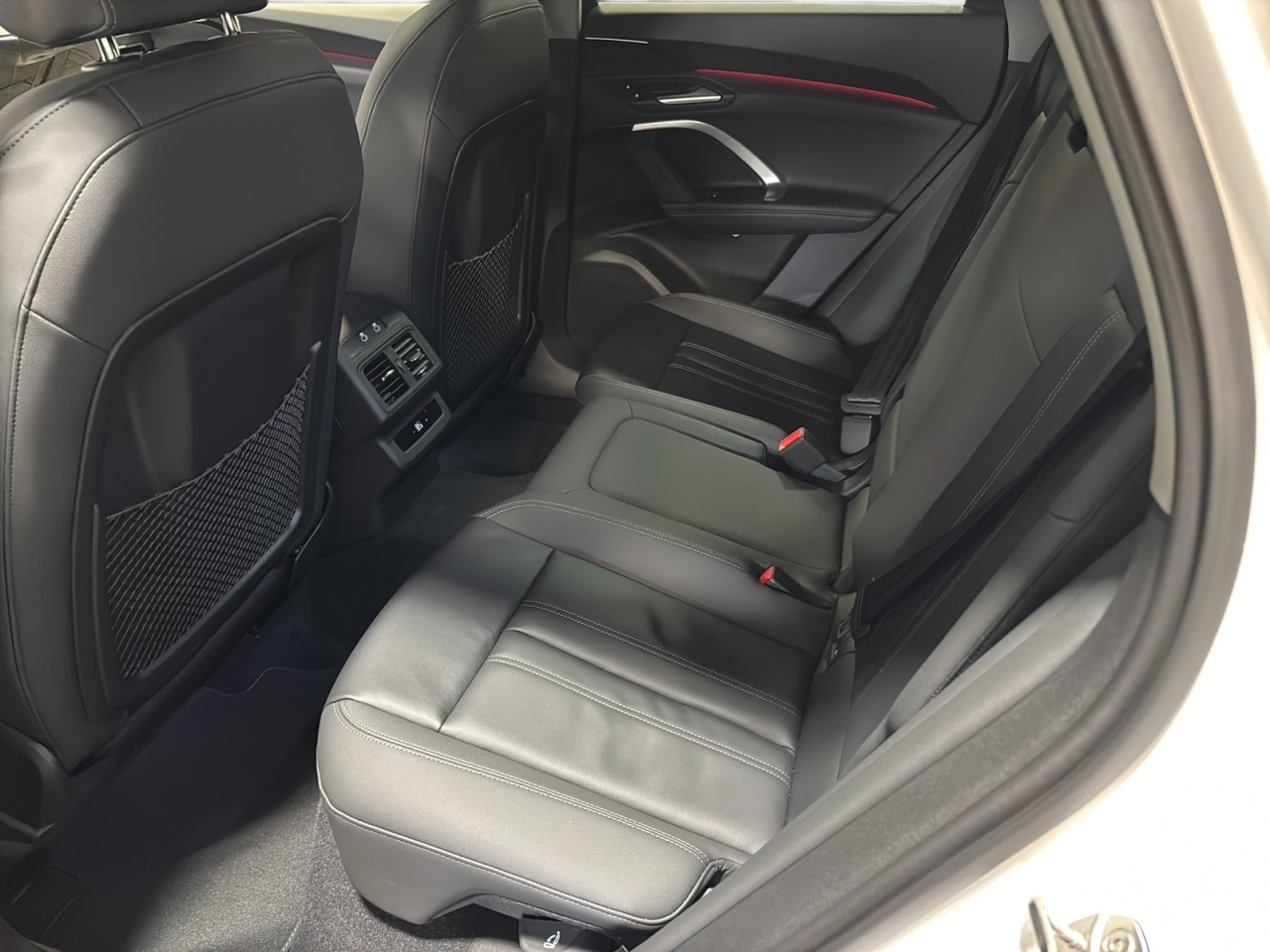 2025 Audi Q5 - Image 8